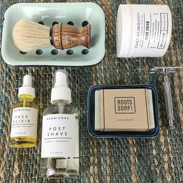 Need a little help picking out a gift for Father's Day? We've got you covered! Here are some of our top picks for him by @herbivorebotanicals & @westthirdbrand