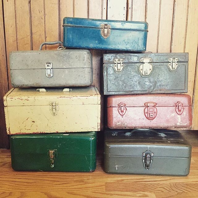 We hit the vintage tool box jackpot! These are the best for organizing all your goodies so hurry down if you want one cuz they're flying out the door!