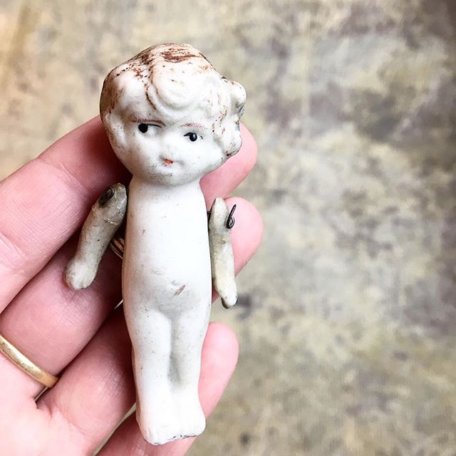 What stories do you think this little cutie has to tell us? We love thinking of the past hands and lives touched by our found treasures.