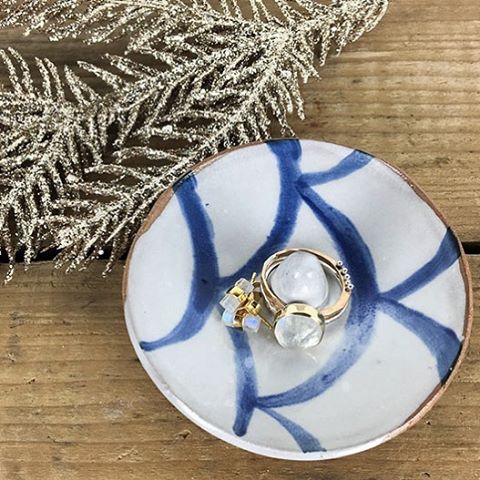 Sweet little ring dishes from @bdb_ny are the perfect thing for keeping all of your holiday jewels together.