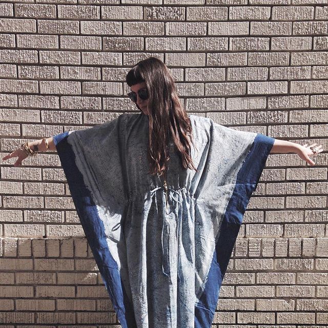 Warmer days are definitely on the horizon! These gorgeous billowy kaftans have us dreaming of weekend trips to the river, poolside mimosas, dreamy Palm Springs vacations and lots and lots of sunshine!