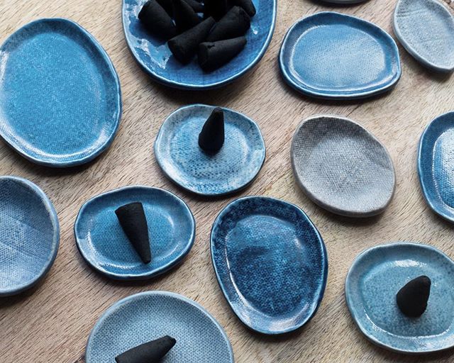 These tiny ceramic dishes are perfect for incense cones, Palo Santo wood or for holding your favorite tiny pieces of jewelry.