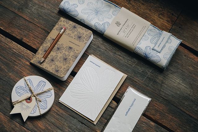 Enjoy new products from @mypoppyandfinch! Cultivating happiness and celebrating nature through small batch, native plants inspired gifts featuring PNW wild flower, Blue Flax (Linum Lewisii). . . . . . .